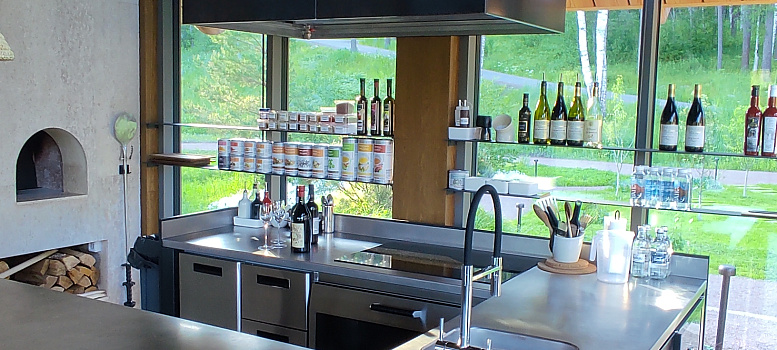 Кухня на заказ для частного ресторана за городом фото